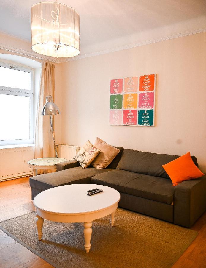 Bright Schoenbrunn Palace Apartment